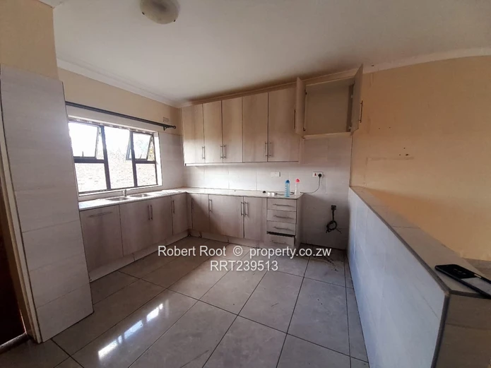 3 bedroom apartment for rent in Meyrick Park