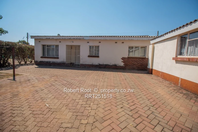 Charming Family Home with Two Cottages in Marlborough 