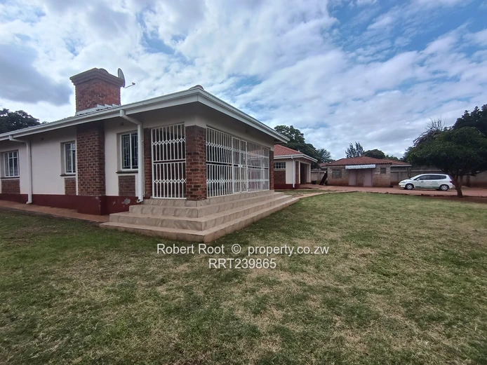 Family Home To Rent In Bluffhill