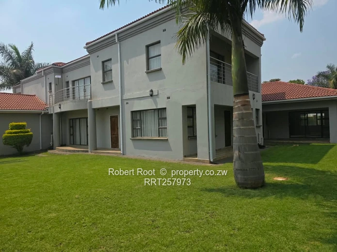 6 Bedroom Executive Townhouse to Rent in Helensvale