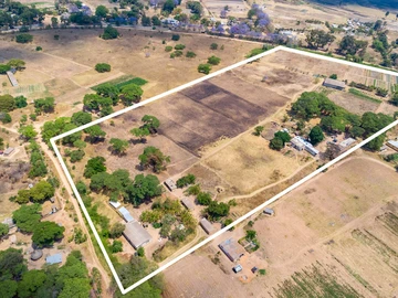 Farm & Agricultural Land