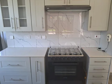 3 Bedroom Flat & Apartment