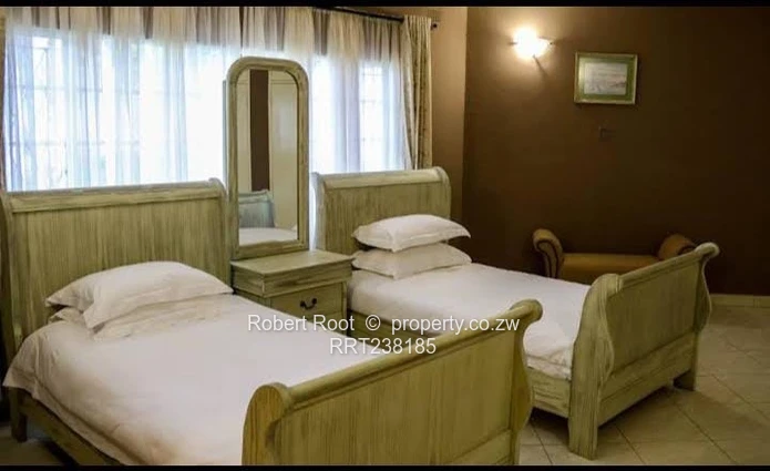 7 room Guest Lodge in Victoria Falls