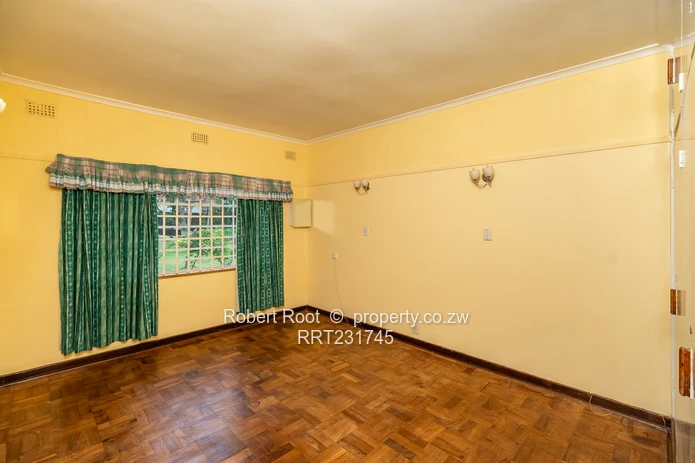 Prime office space along Ascot Road Avondale West!