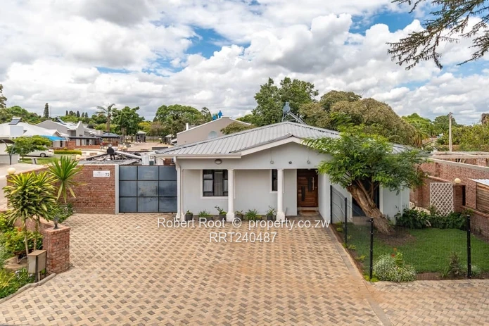 House For Sale in Greendale 