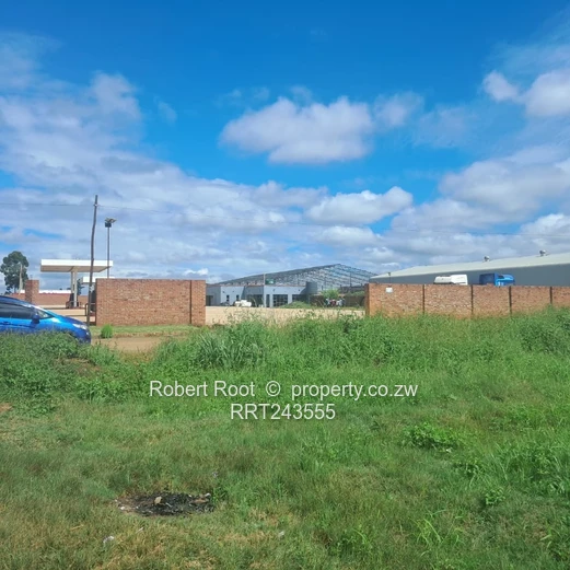 Corner stand measuring 2325sqm (Sole Mandate)