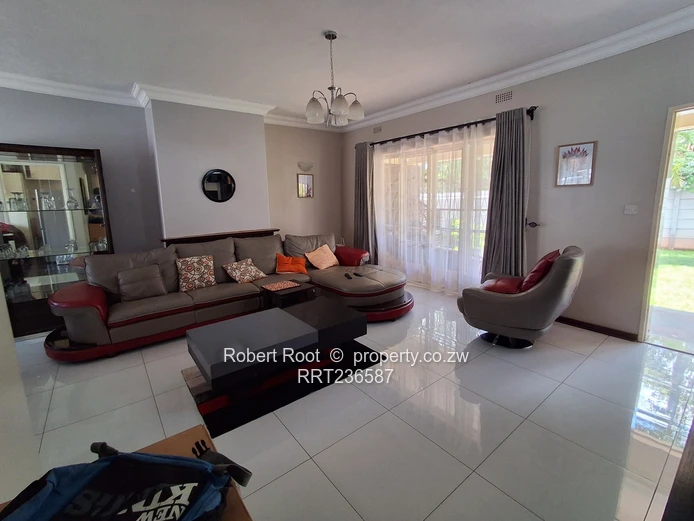 Neat 3 Bed Flat To Rent In Avondale