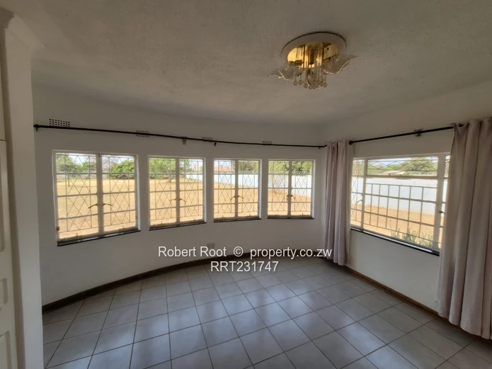 3 bed family home in Twinlakes Norton