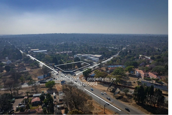 PRIME 5,384m CORNER PROPERTY - ED Mnangagwa Road & Glenara Avenue