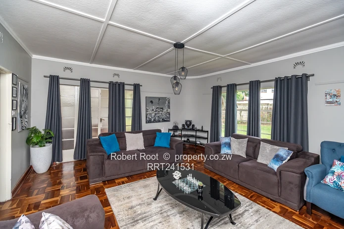 Neat Starter Home In Greendale on 3778 sqm 