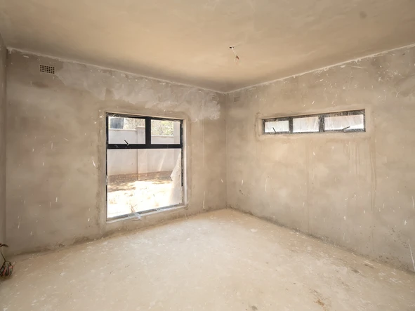 3 Bedroom Flat & Apartment