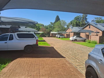 3 Bedroom Flat & Apartment