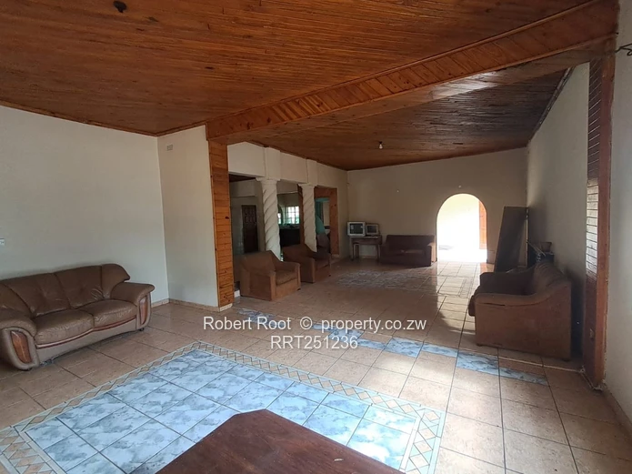 3 bed family home in Mandara