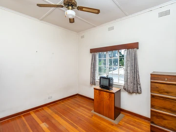 2 Bedroom Flat & Apartment