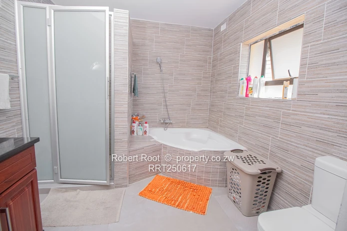 Well established home nestled in leafy Glenlorne set on 5376 sq meters
