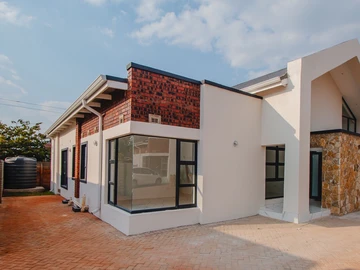 2 Unit Townhouse Complex