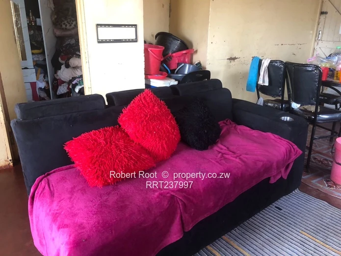 Fixer Up In Kuwadzana Ex