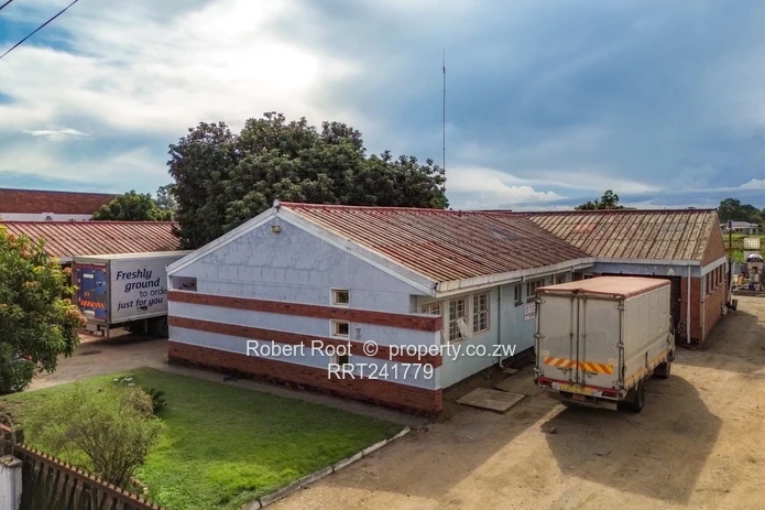 Industrial/Warehouse Property - New Ardbennie