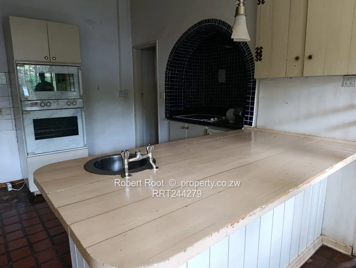 Commercial Property To Rent In Avondale