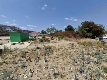 Commercial & Industrial Land