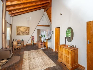 Farm & Agricultural Land