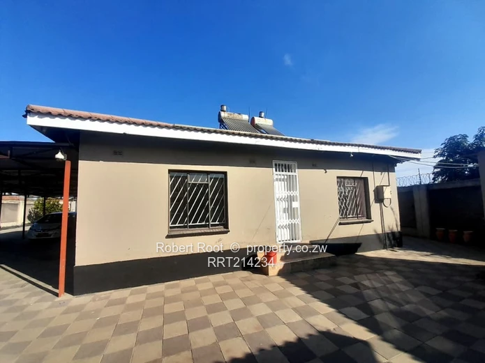 4 Bedroom House for rent in  Waterfalls (Mainway Meadows)