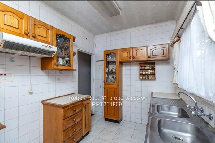  Prime 1-Acre Parktown Property with Separate Cottage