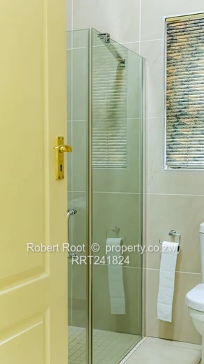 Folyjon Magnificient 5-Bed Furnished Villa with Pool & Borehole