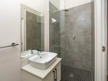 3 Bedroom Garden Flat