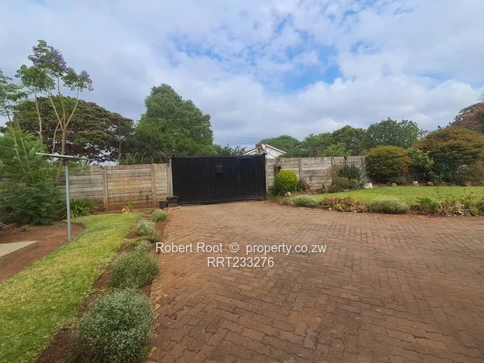 4 bed executive home in the heart of Borrowdale West!