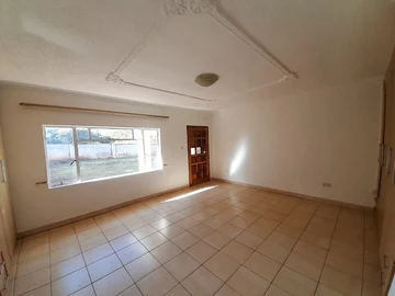 4 Bedroom Flat & Apartment