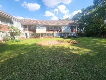 2 Bedroom Flat & Apartment