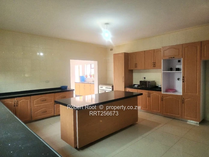 HOUSE TO RENT IN MANDARA - 4 Bedroom Residential House.