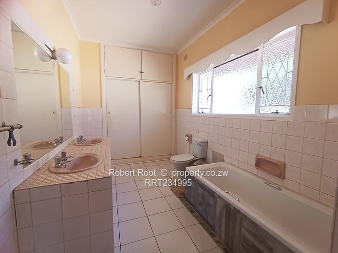 4 bed home in Kamfinsa