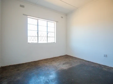 Commercial & Industrial Land