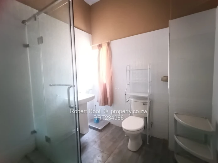 2 bed cottage in Bluff Hill