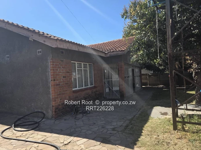 Zimre Park House For Sale