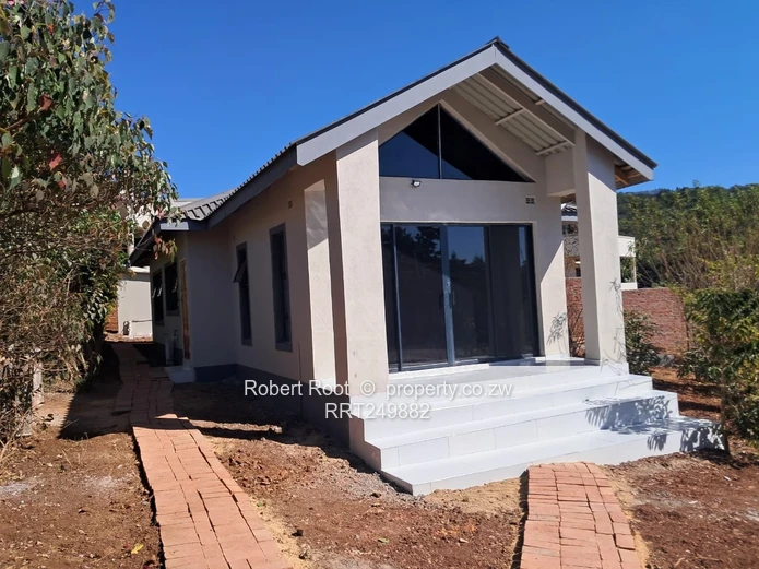 Neat newly buit 3 bed cottage