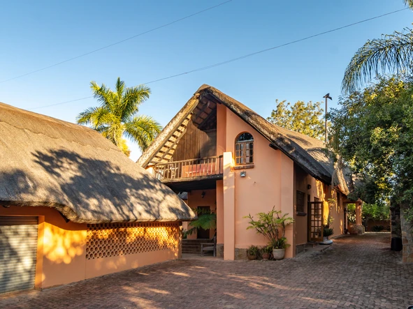 Farm & Agricultural Land