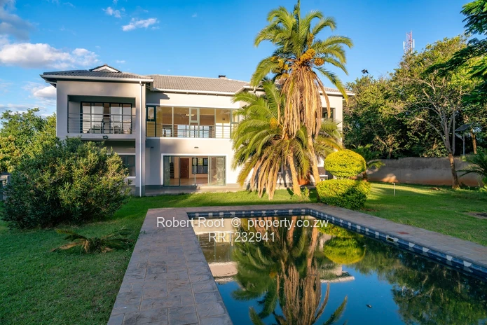 Luxury 5-Bed Cluster House With Pool-Chisipite