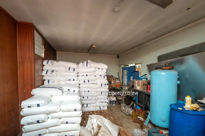 Industrial/Warehouse Property - New Ardbennie