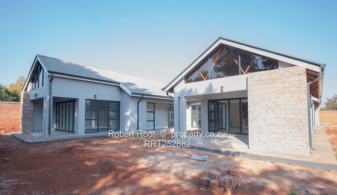 Modern newly built, 4 Bed family home, on 2000 sqm, off Carrick Creagh in Quinnington, Harare.
