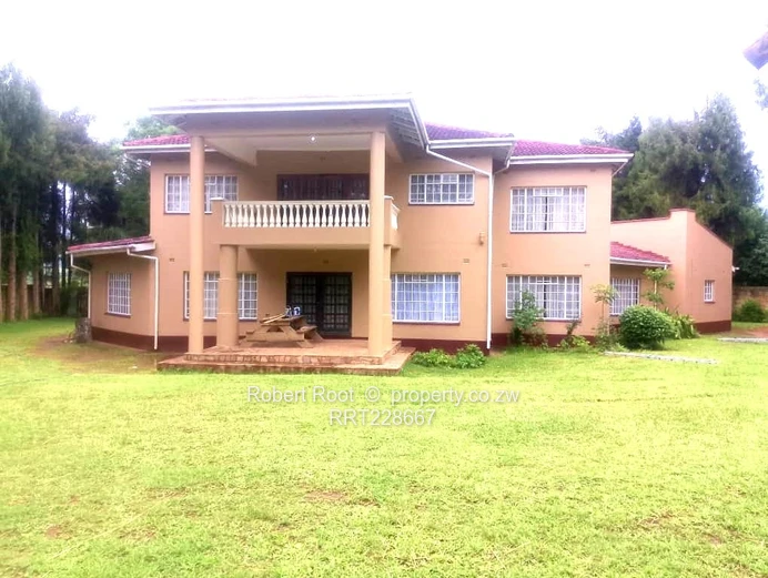 Stunning 5-Bedroom Home Mzari Chinhoyi