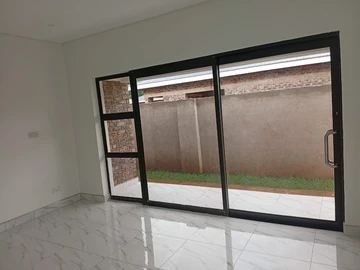 3 Bedroom Flat & Apartment