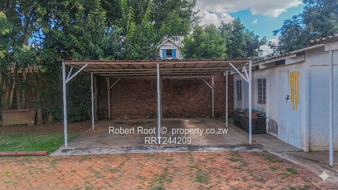 Peaceful Family Home on 4,217sqm | Mt Pleasant (Just off Harare Drive)