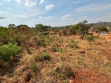 2,400sqm For Sale in Charlotte Brooke - Title deeds