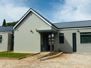 3 Bedroom Garden Flat