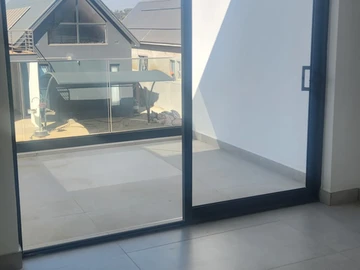 4 Bedroom Garden Flat