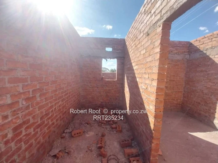 Incomplete 3 Bed House-Hopeville Bulawayo