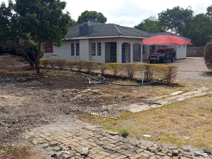 Commercial property to Rent Along Harare Drive